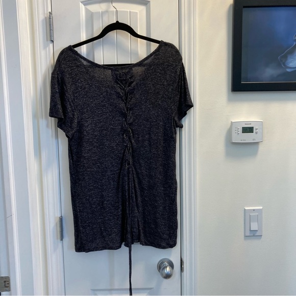 Maurices Size XXL Grey Short Sleeve Top with Back Lace Detail Adjustable - Picture 4 of 5